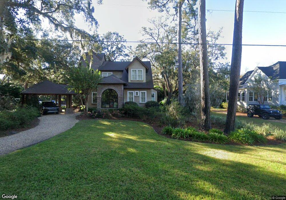 302 Youngwood Dr, St. Simons Island, GA 31522 - photo 1