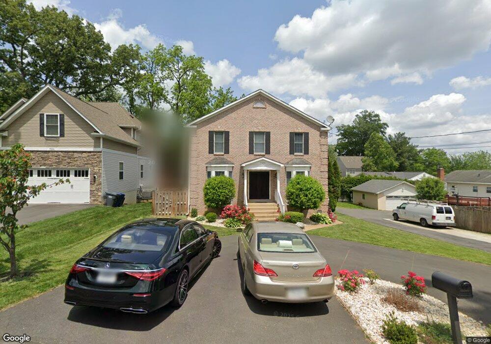 7204 Hickory St, Falls Church, VA 22043 - photo 1