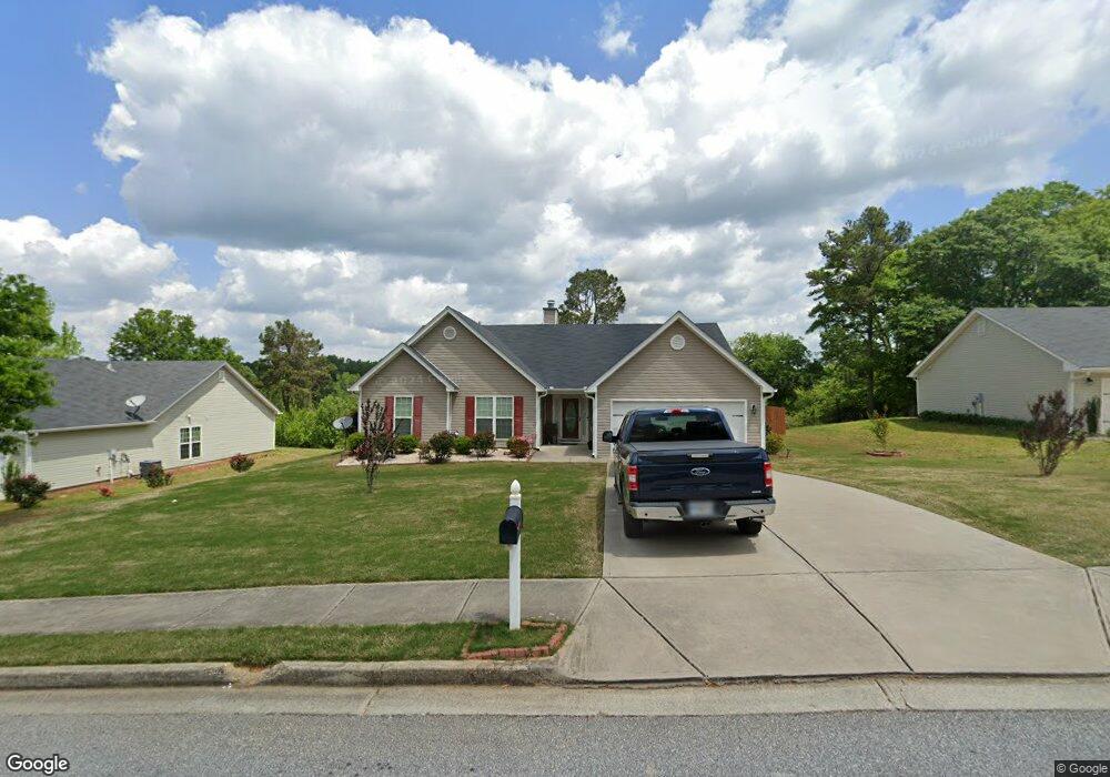 573 Embassy Walk, Winder, GA 30680 - photo 1