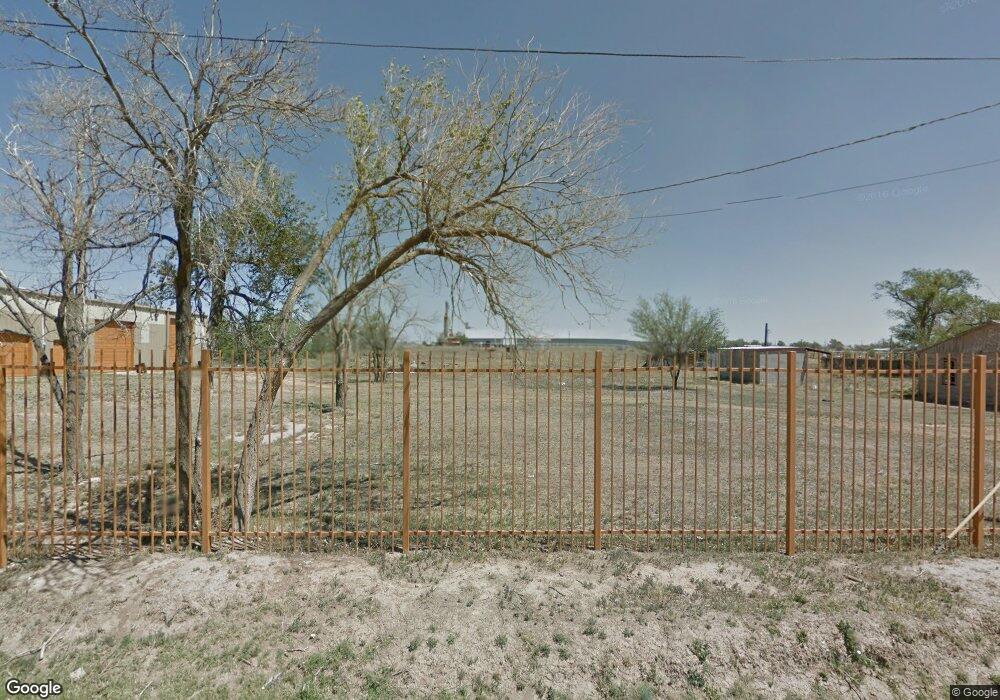 310 W Smith St, Plainview, TX 79072 - photo 1