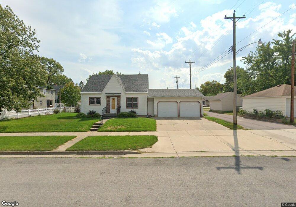 413 8th St N, New Ulm, MN 56073 - photo 1