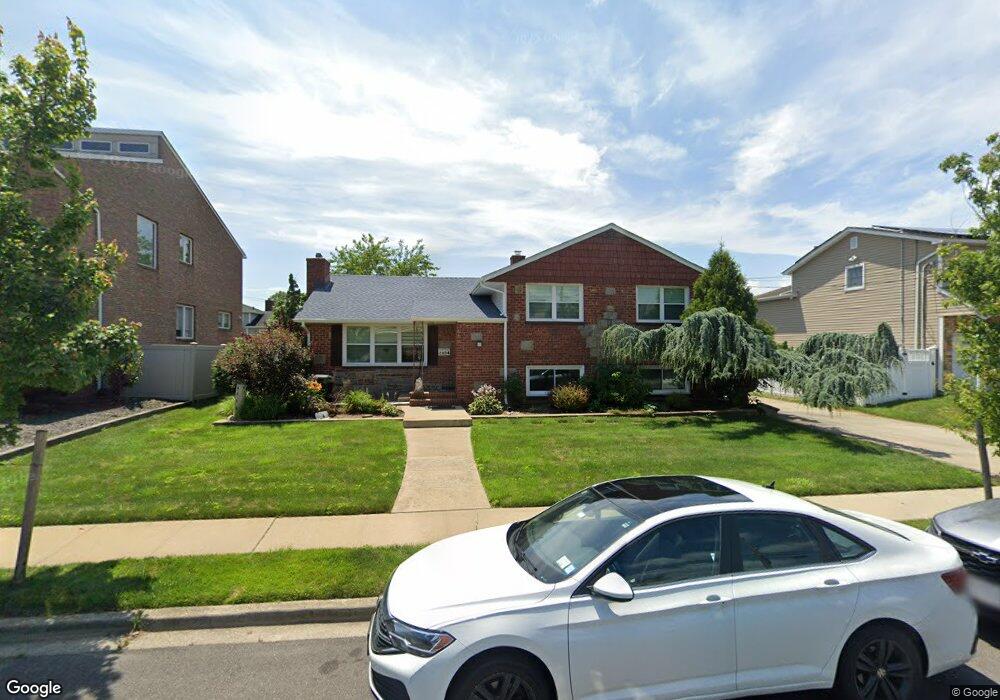 2854 Frankel Blvd, Merrick, NY 11566 - photo 1