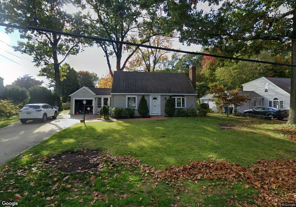 77 Brettonwoods Dr, Cranston, RI 02920 - photo 1