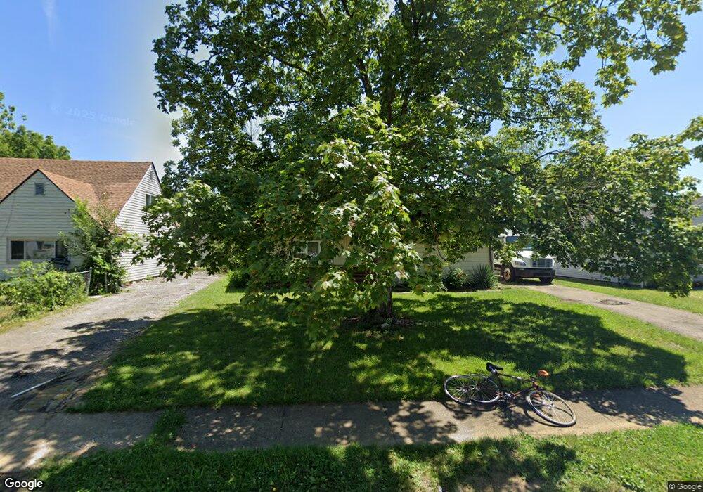 2370 Hanna Dr, Columbus, OH 43211 - photo 1