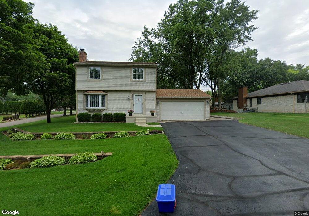 7814 Circle Blvd, West Bloomfield, MI 48323 - photo 1