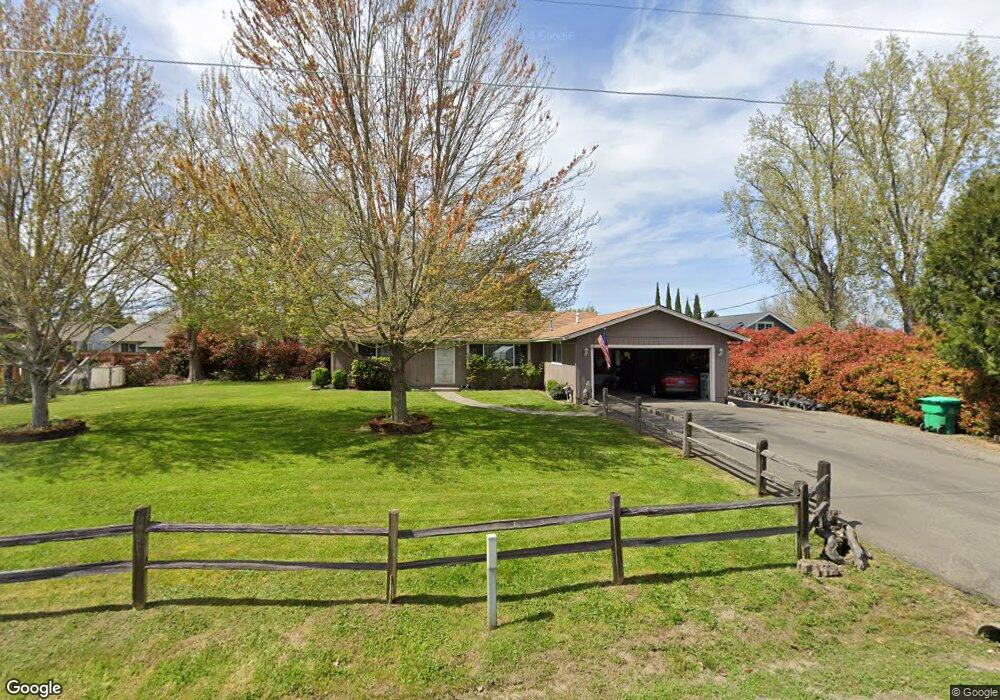 1412 Raydean Dr, Grants Pass, OR 97527 - photo 1