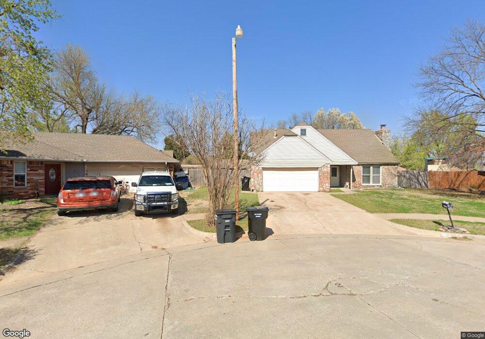 212 Pinewood Cir, Moore, OK 73160 - photo 1