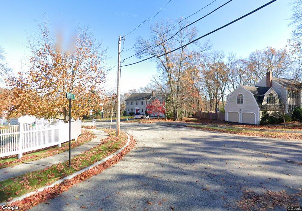 4 Toblin Hill Dr, Shrewsbury, MA 01545 - photo 1