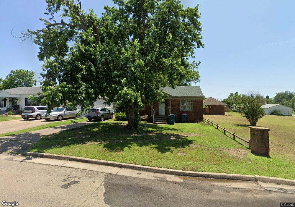 1013 E 4th St, Cushing, OK 74023 - photo 1