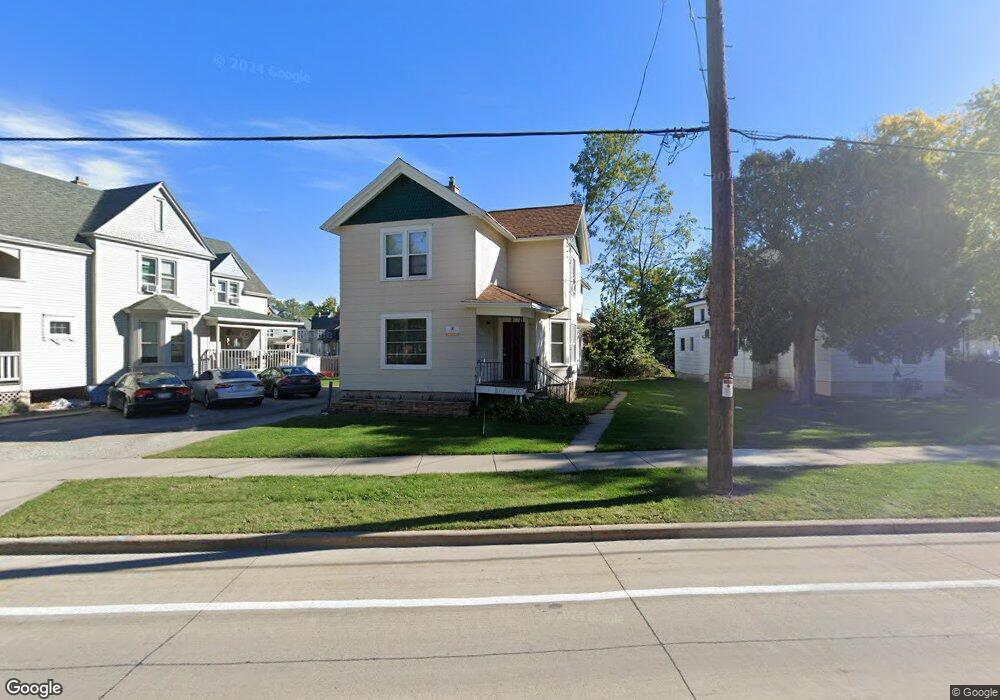 846 Elmwood Ave unit 846A, Oshkosh, WI 54901 - photo 1