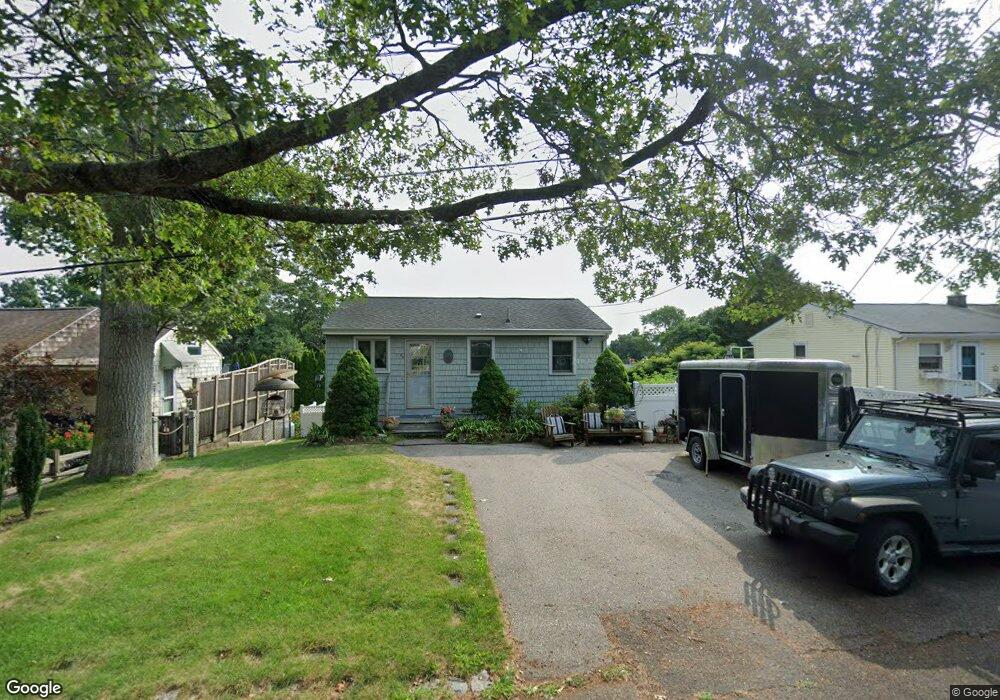 40 Albatross Dr, Saunderstown, RI 02874 - photo 1