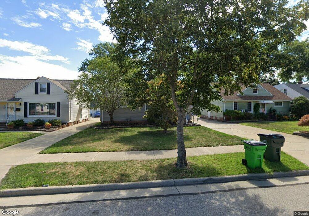 1643 Empire Rd, Wickliffe, OH 44092 - photo 1