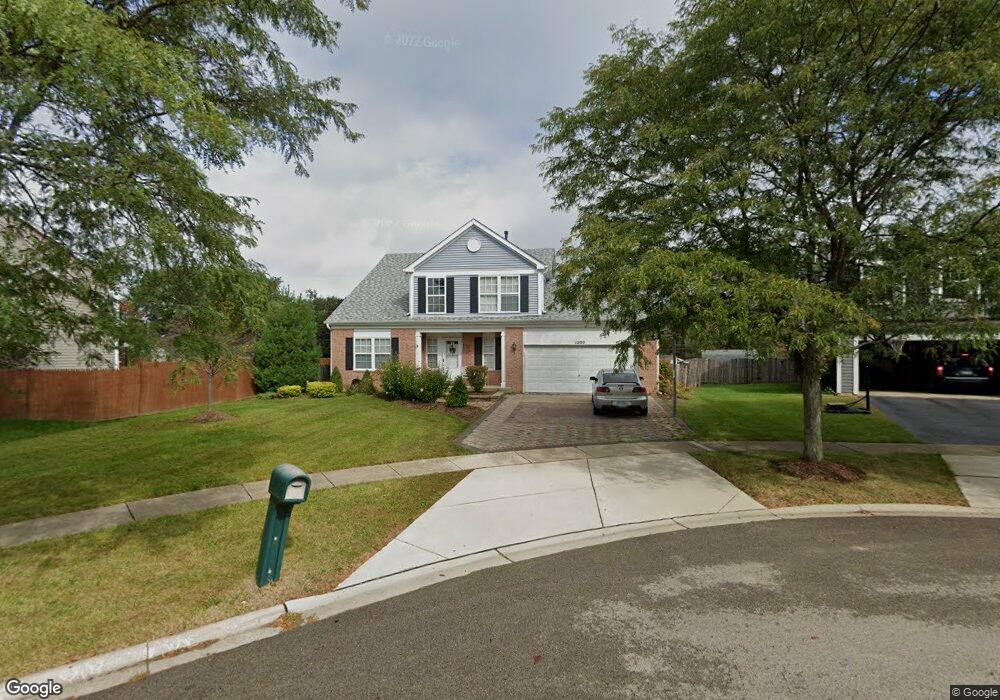 1000 Cortney Cir, Carpentersville, IL 60110 - photo 1