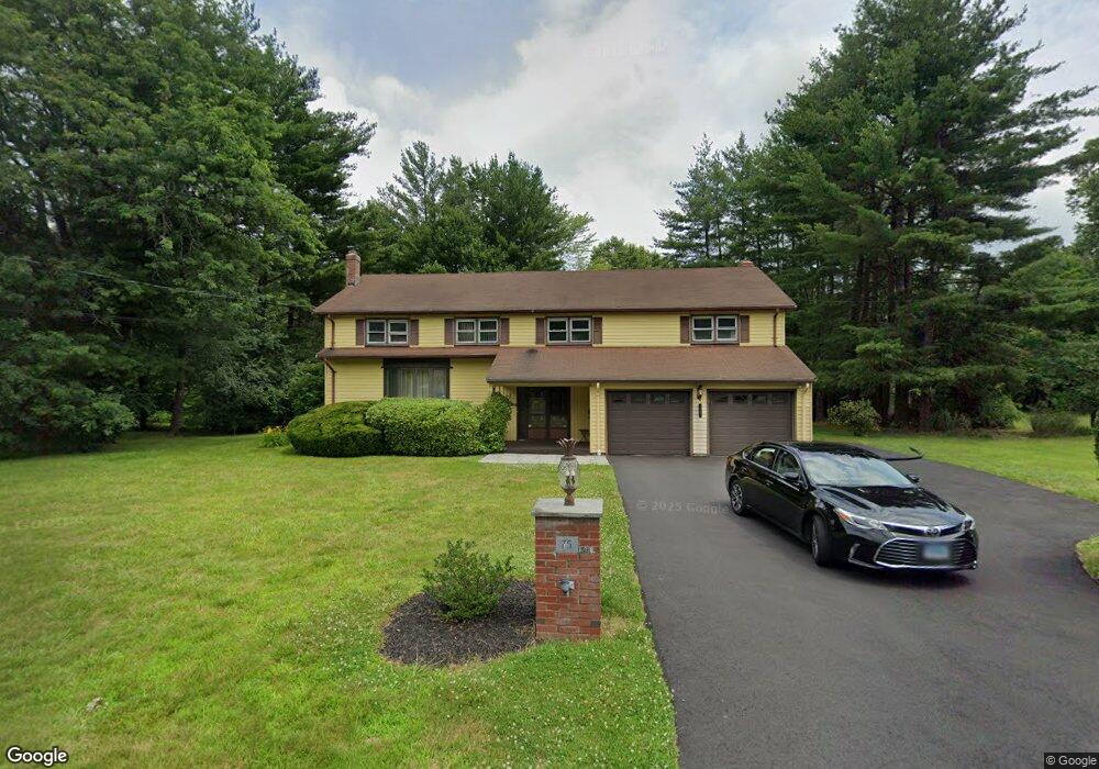 75 Burnwood Dr, Bloomfield, CT 06002 - photo 1