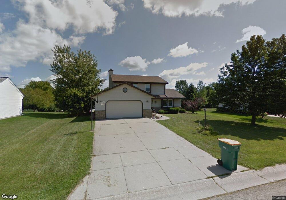 W158N10490 Fieldstone Pass, Germantown, WI 53022 - photo 1