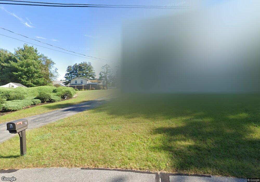 10 Erie Cir, Nashua, NH 03062 - photo 1