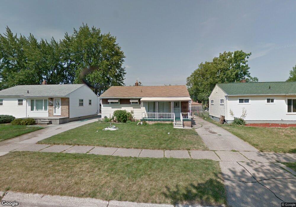 26261 Compson St, Roseville, MI 48066 - photo 1