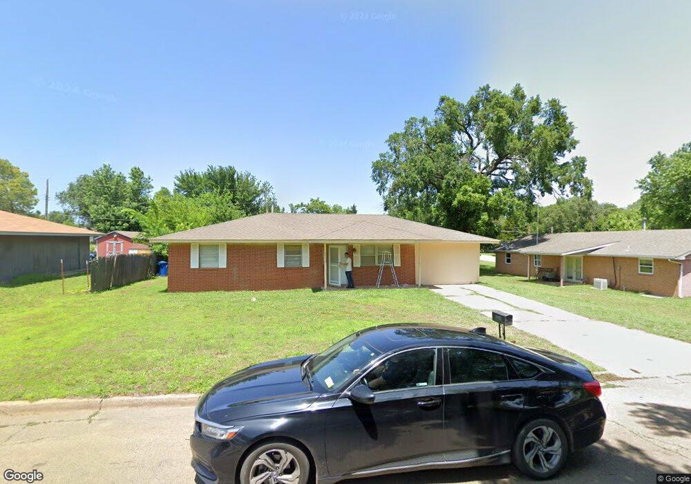 1238 E 4th St, Cushing, OK 74023 - photo 1