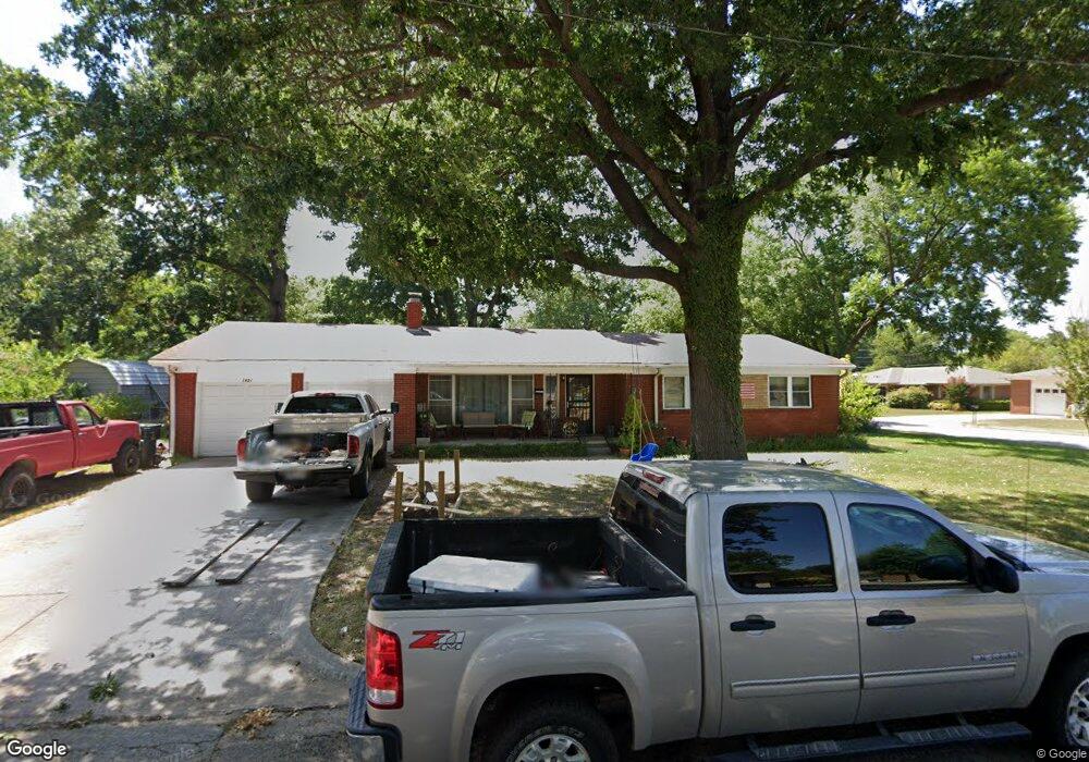 1421 N Dorothy Ave, Claremore, OK 74017 - photo 1