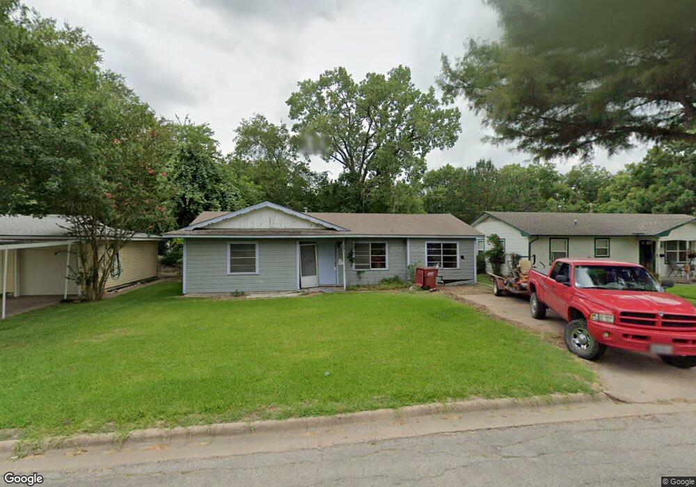 240 Victory St, Bonham, TX 75418 - photo 1