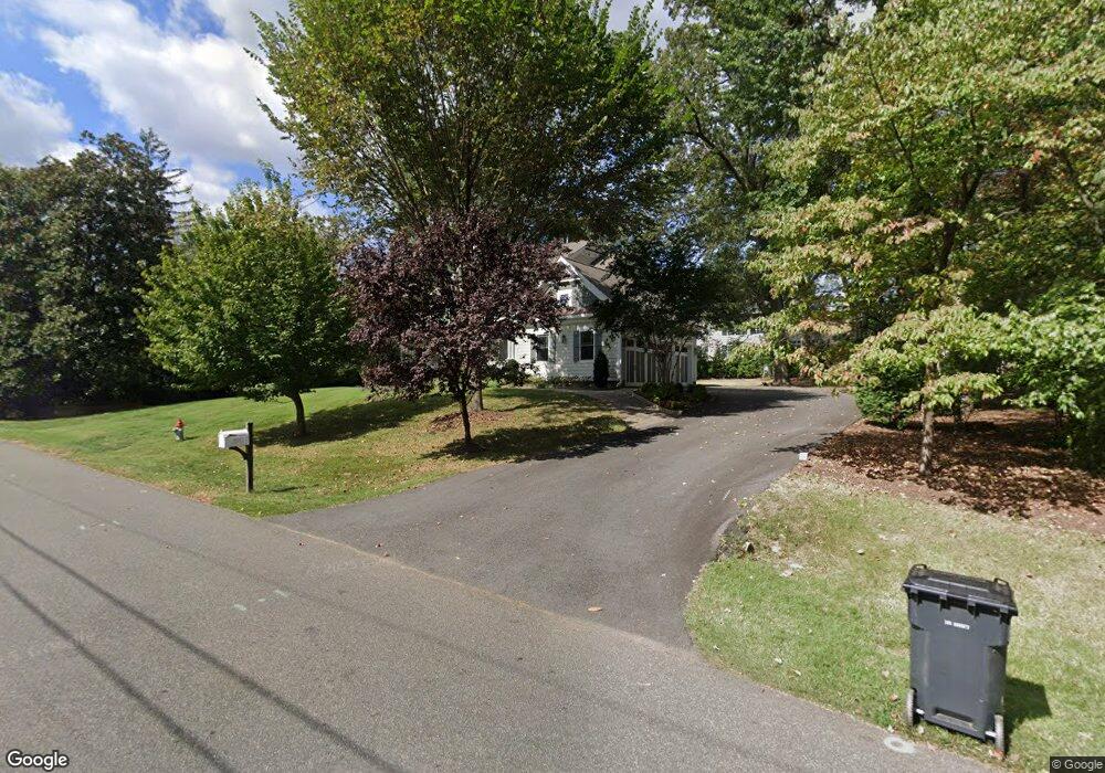 6624 Beacon Ln, Falls Church, VA 22043 - photo 1