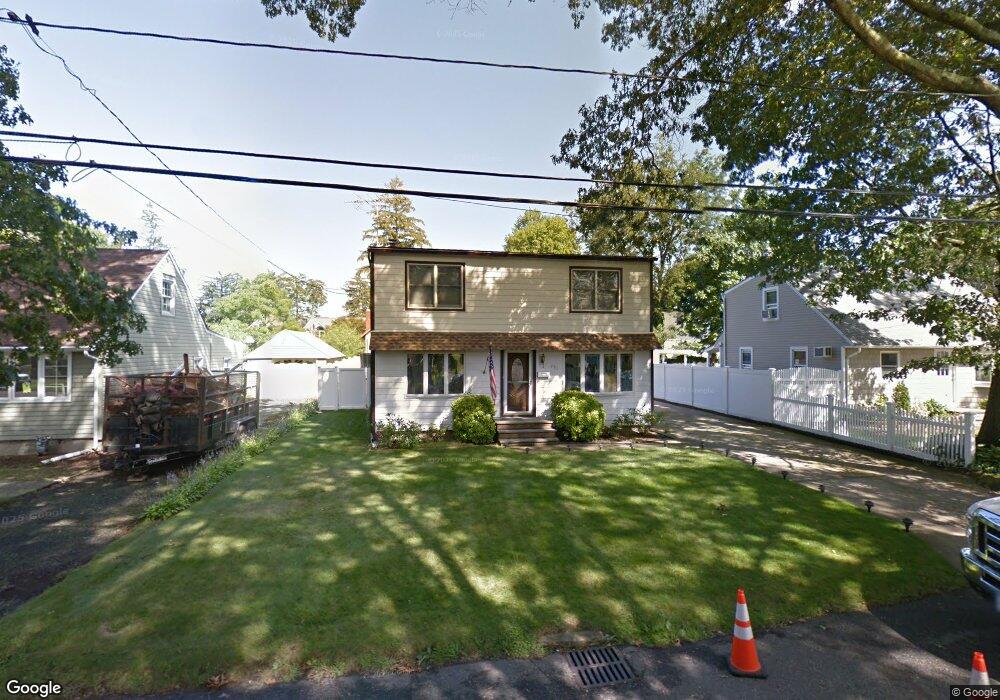 281 Florida Ave, Copiague, NY 11726 - photo 1