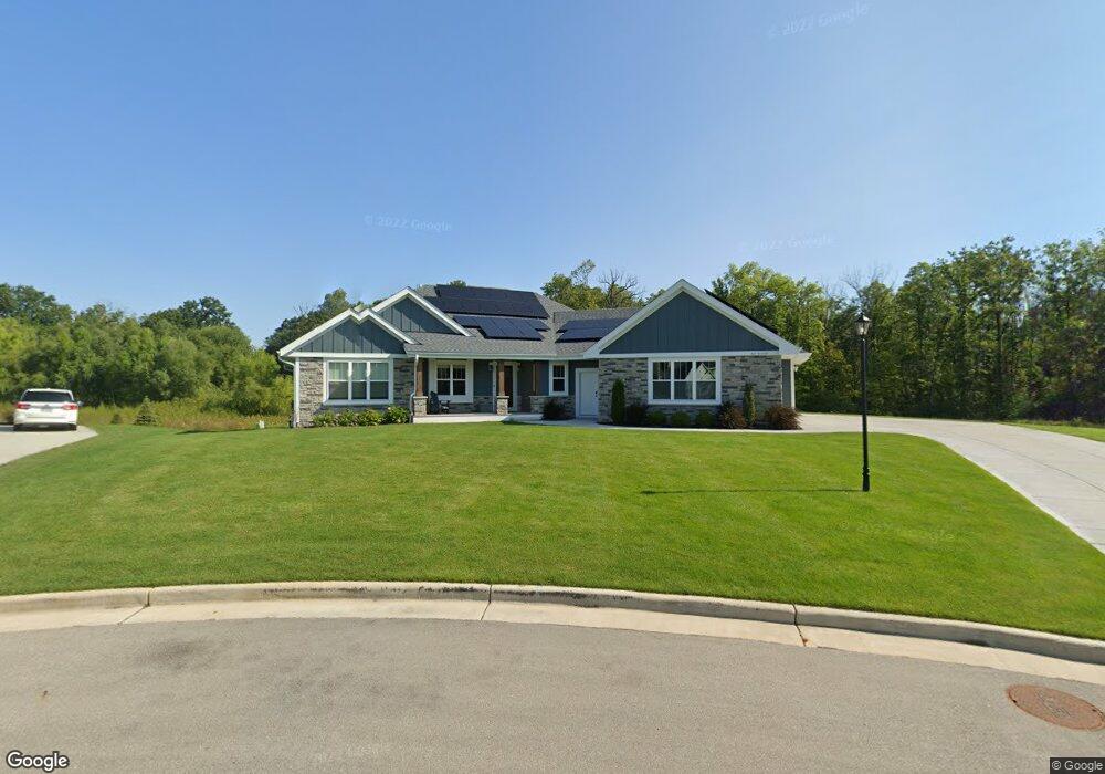 N67W13204 Westview Cir unit N67W13204, Menomonee Falls, WI 53051 - photo 1