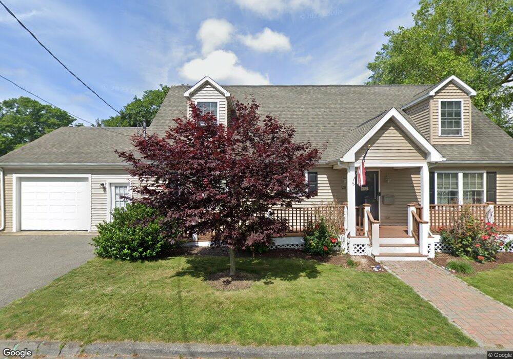 20 Atlas St, Fairhaven, MA 02719 - photo 1