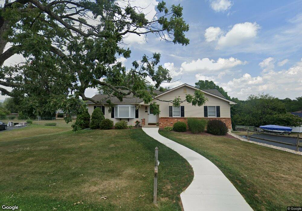 1425 Crest Vu Ln, Coplay, PA 18037 - photo 1