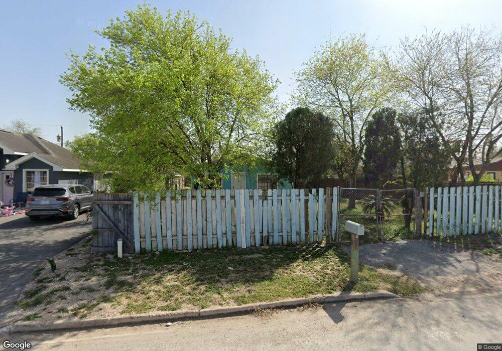 213 San Vicente Dr, Alamo, TX 78516 - photo 1