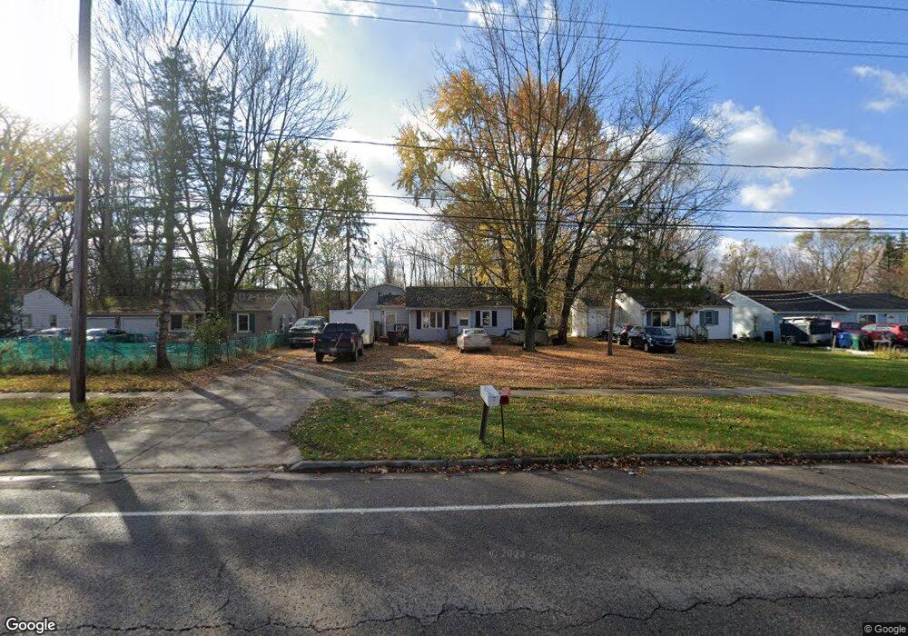 2047 W Miller Rd, Lansing, MI 48911 - photo 1