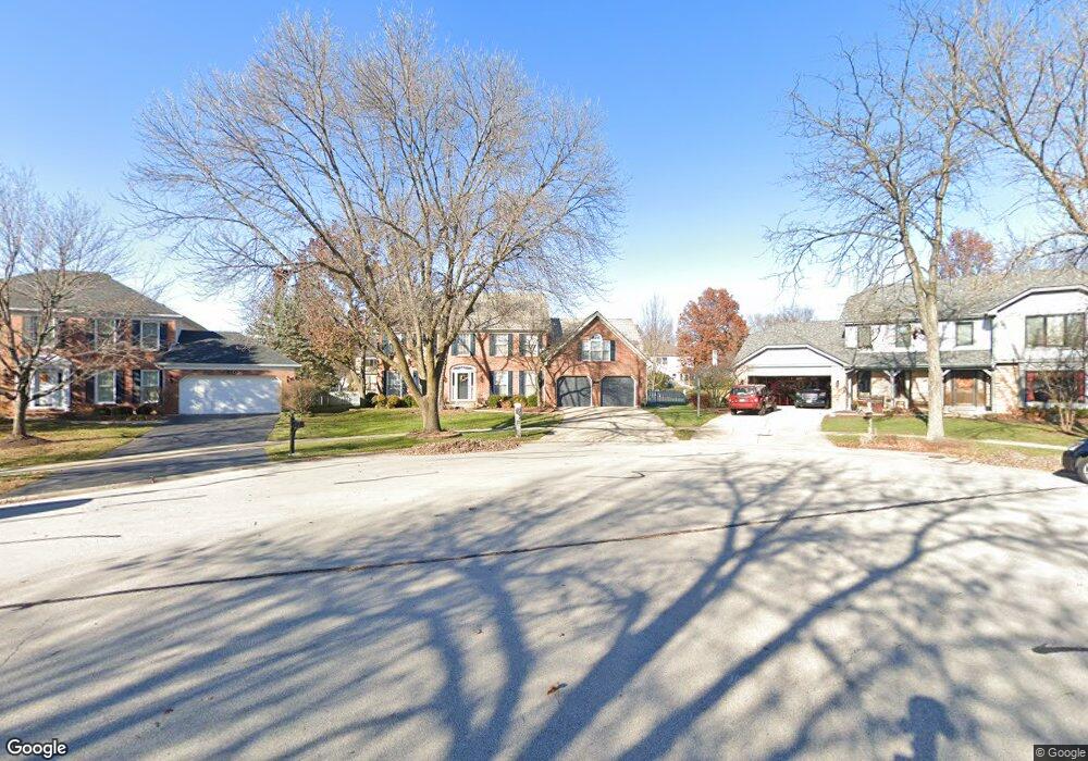 814 Amherst Ct, Naperville, IL 60565 - photo 1