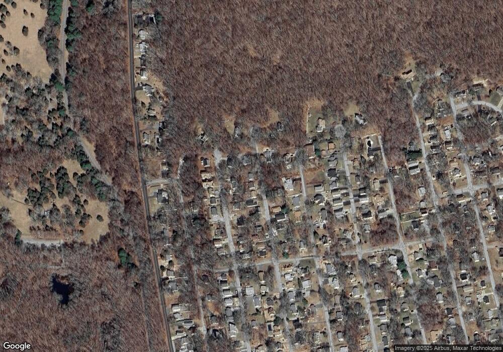 112 Hillcrest Rd, Niantic, CT 06357 - photo 1