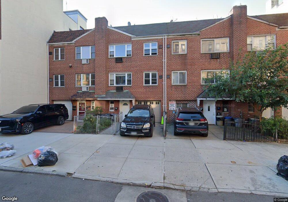 3021 34th St, Astoria, NY 11103 - photo 1
