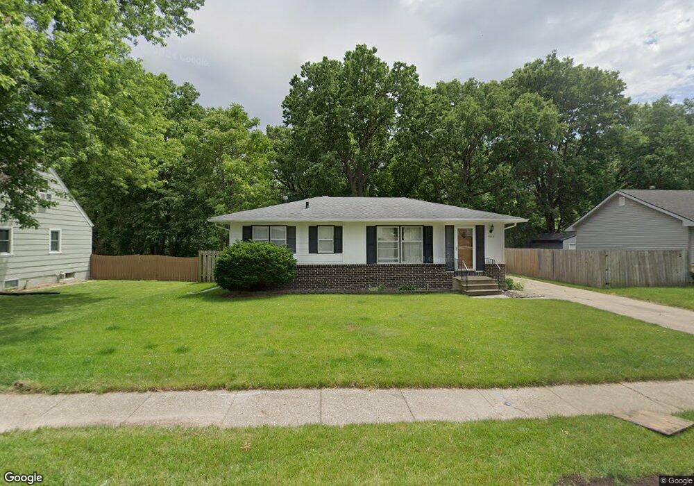 4015 Timber Ln, Des Moines, IA 50317 - photo 1