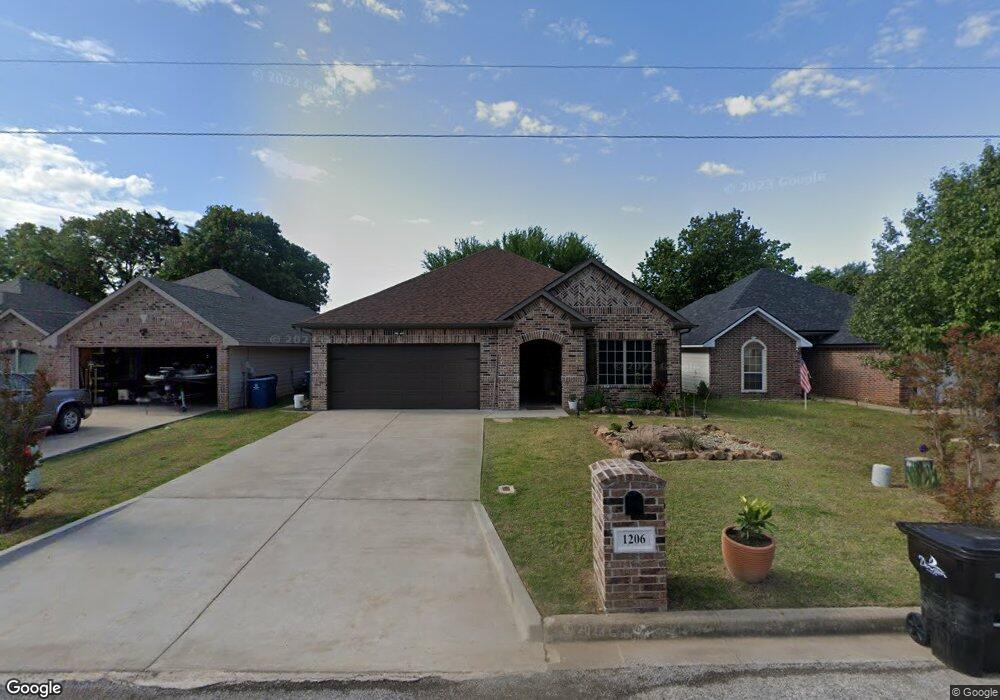 1206 Amsden Cir, Denison, TX 75020 - photo 1