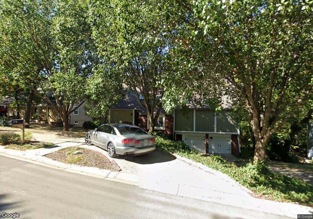 6918 Albervan St, Shawnee, KS 66216 - photo 1