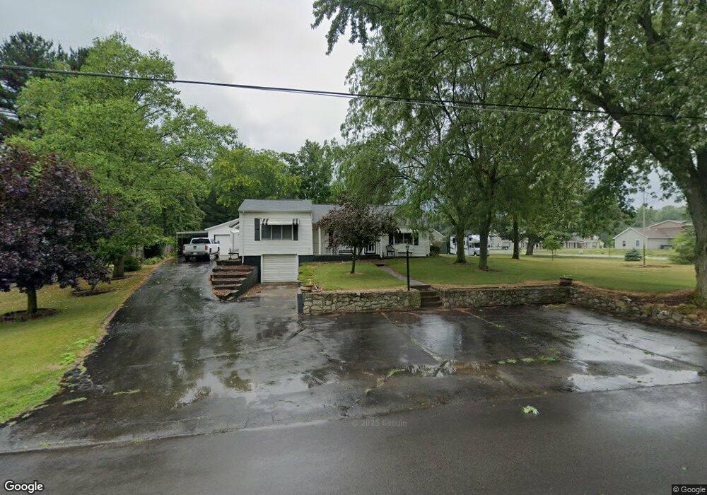 560 W Jefferson St, Culver, IN 46511 - photo 1