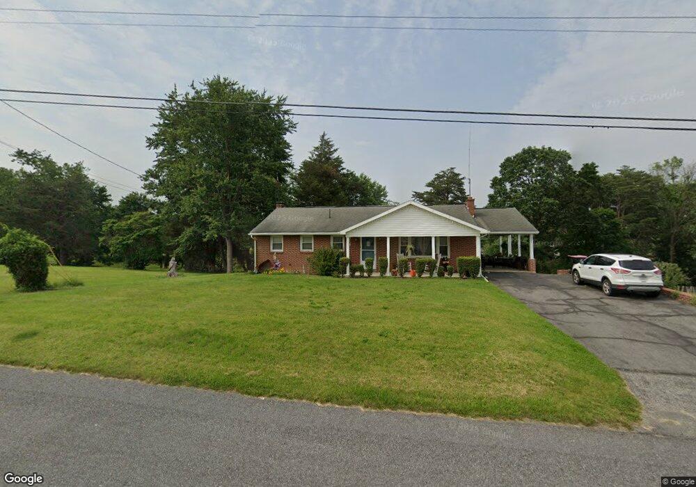 4235 Dixie Ave, Chambersburg, PA 17202 - photo 1