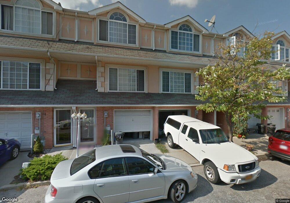 146 Alex Cir, Staten Island, NY 10305 - photo 1