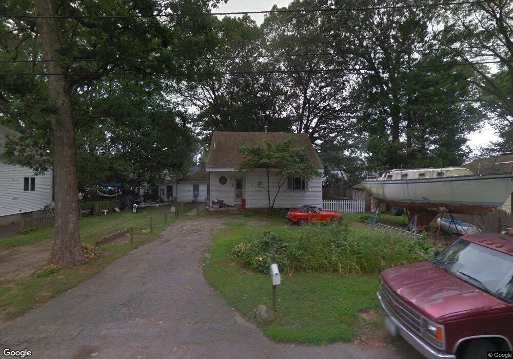 11 Clifton Ave, Riverside, RI 02915 - photo 1