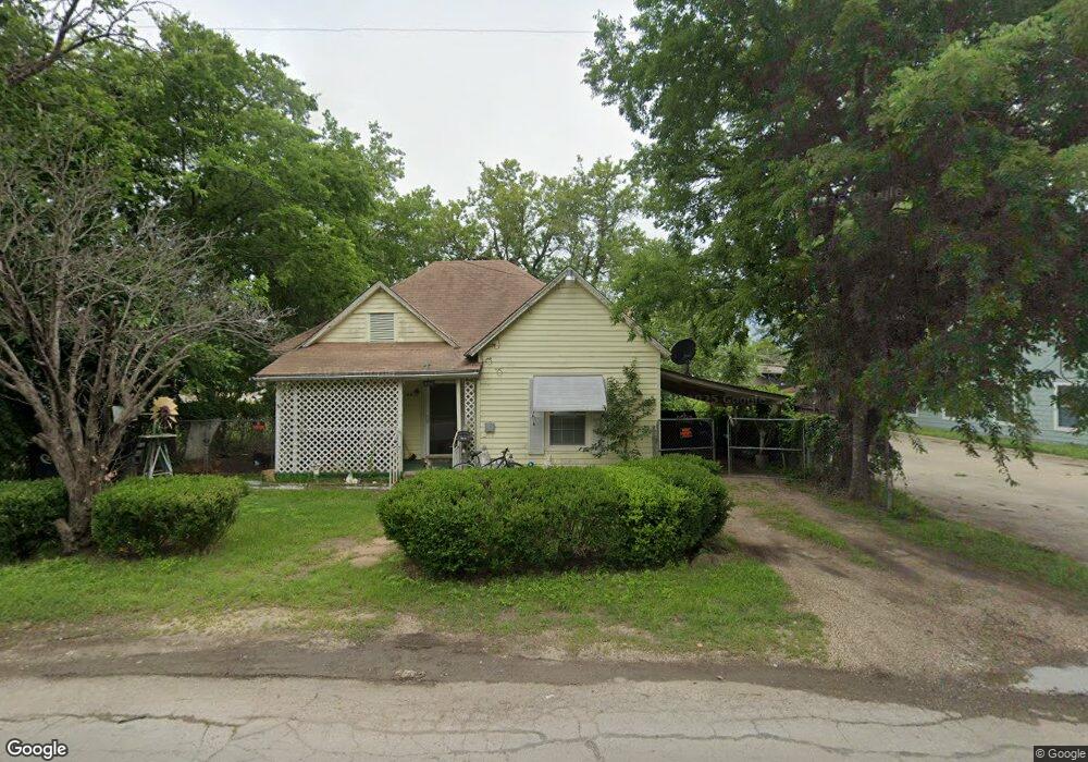 406 E Willingham St, Cleburne, TX 76031 - photo 1