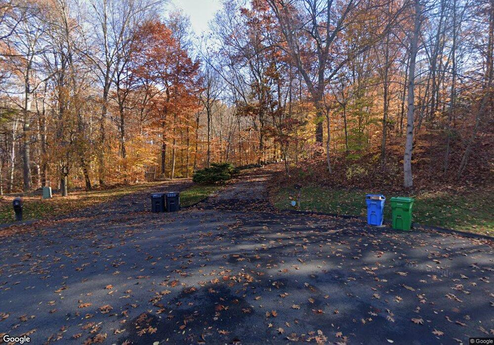 2 Manor Rd, Brookfield, CT 06804 - photo 1