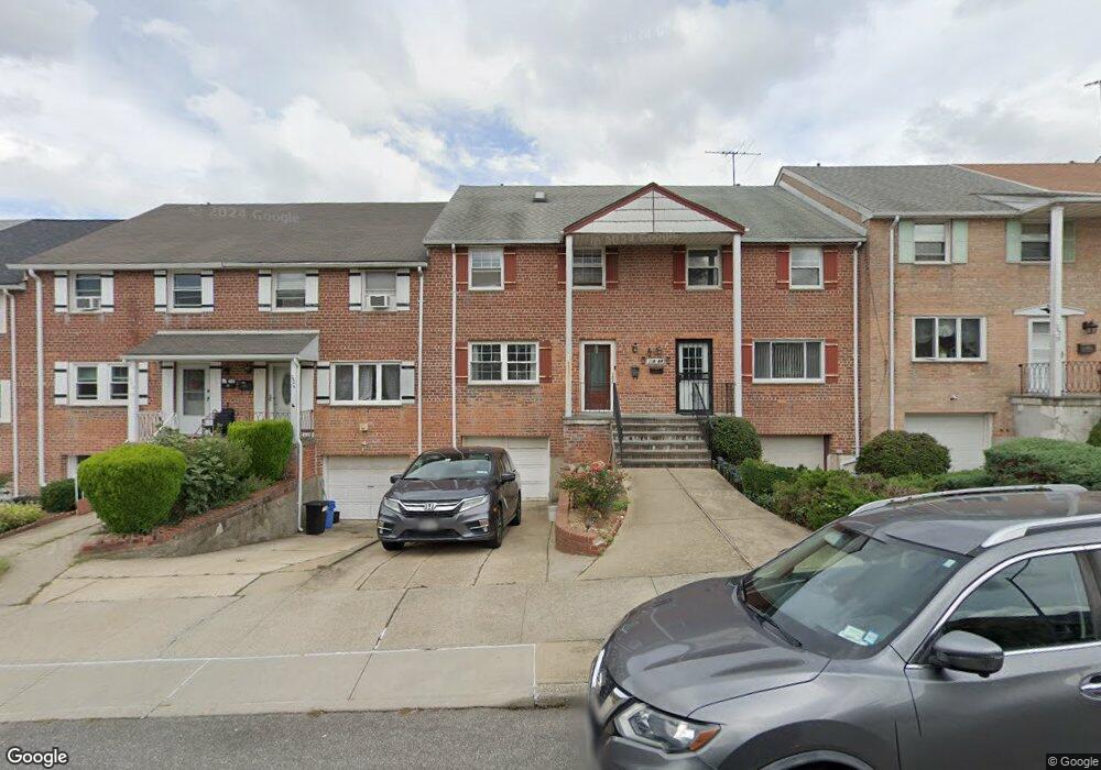 24019 65th Ave, Little Neck, NY 11362 - photo 1