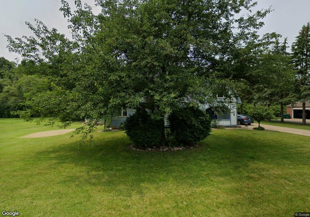 53233 Ridgewood Dr, South Bend, IN 46637 - photo 1