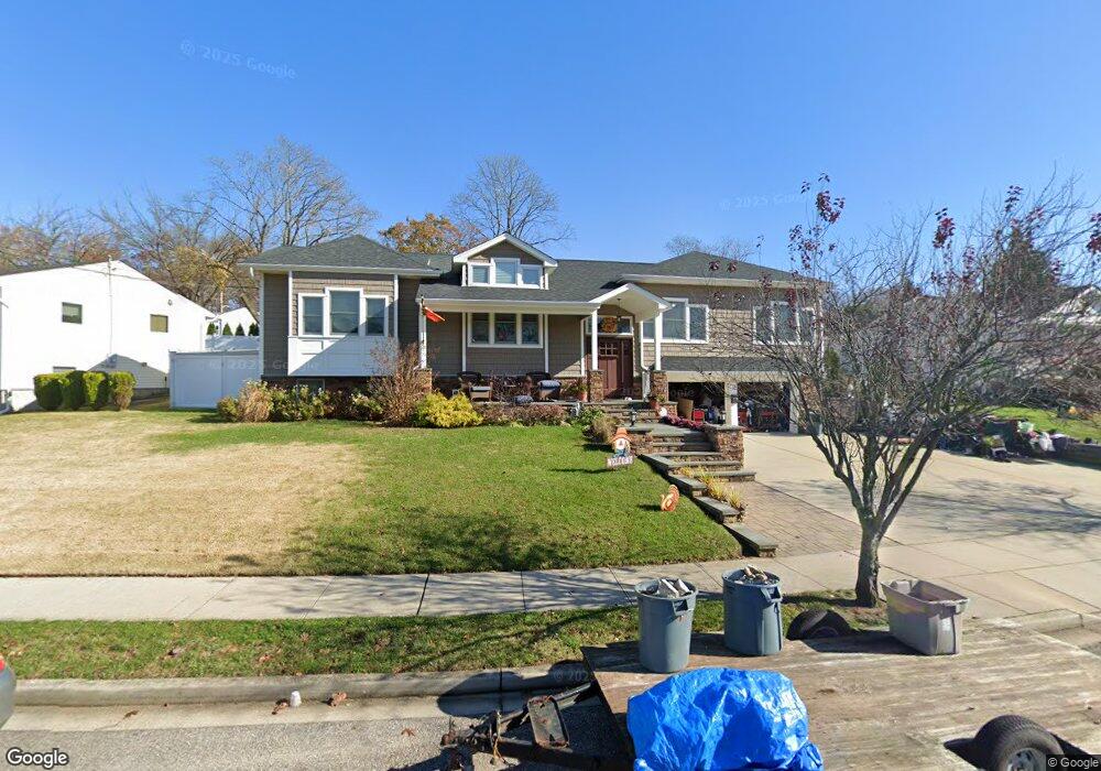 10 Manchester Dr, Bethpage, NY 11714 - photo 1