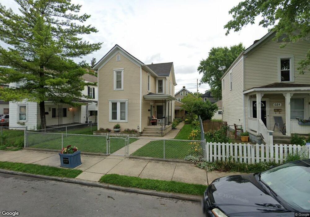 678 Reinhard Ave, Columbus, OH 43206 - photo 1