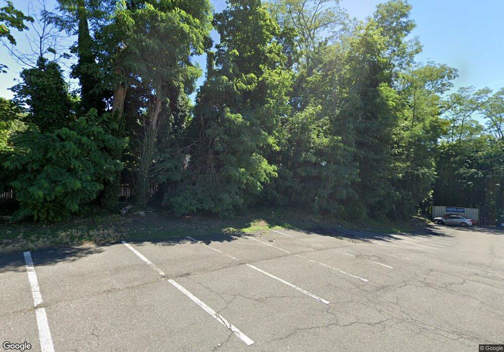 5 Edgewater Dr, Matawan, NJ 07747 - photo 1