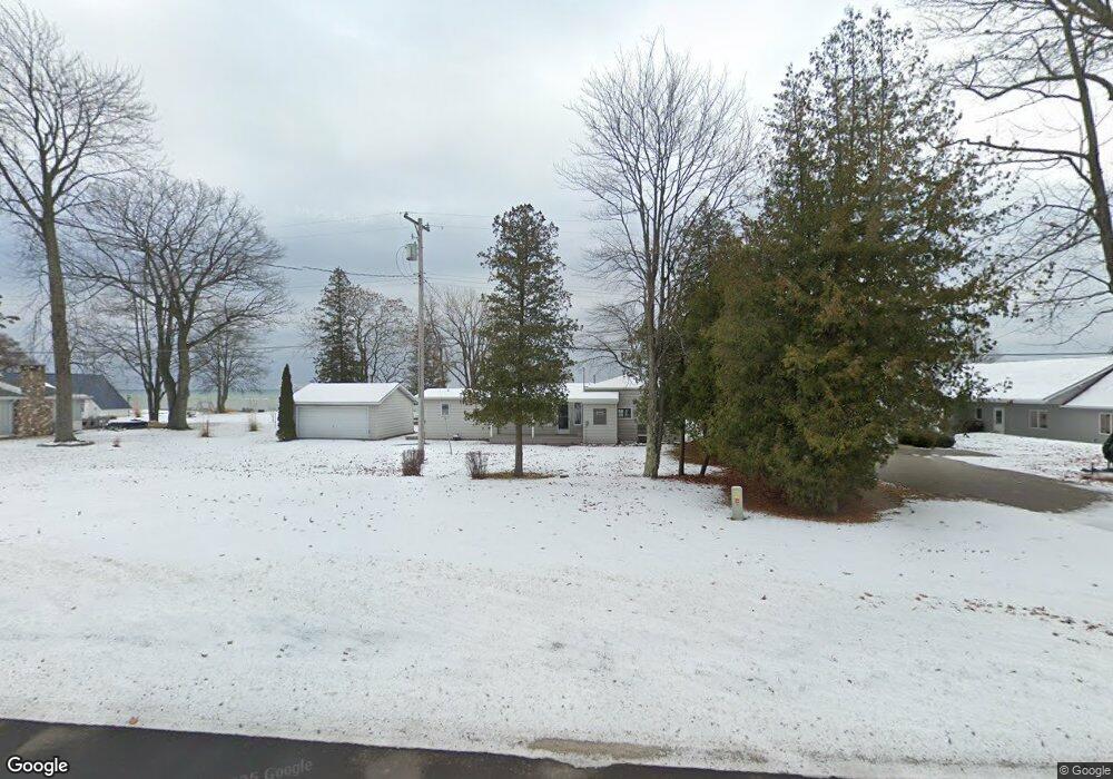 442 N Huron Rd, Au Gres, MI 48703 - photo 1