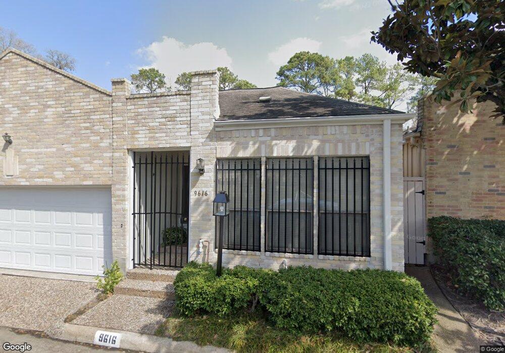 9616 Longmont Dr, Houston, TX 77063 - photo 1